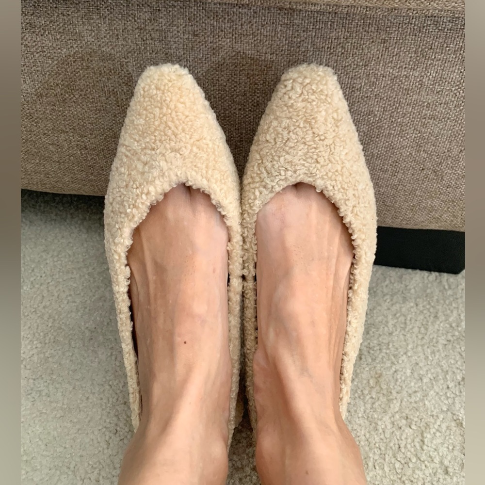 Like New/ VINCE CAMUTO Fluffy Pumps, Back Strap, size 5.5, Natural Beige color